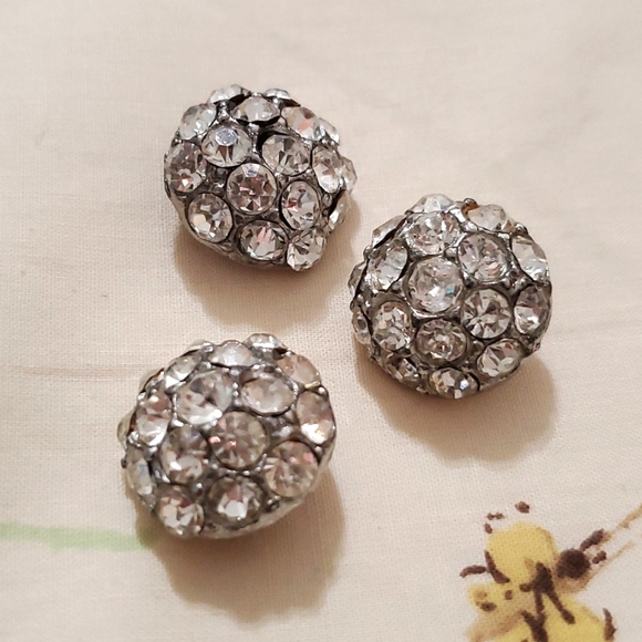 Set of 3 vintage clear rhinestone silvertone shank buttons Sewing crafting - Picture 2 of 6